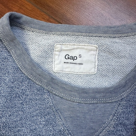 Gap Women’s Crew Neck Long Sleeve Light Blue Top Sz Small - Picture 3 of 5